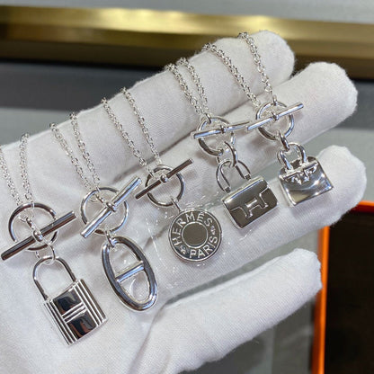 [⭐Clover Jewelry]CONSTANCE PEDANT SILVER NECKLACE