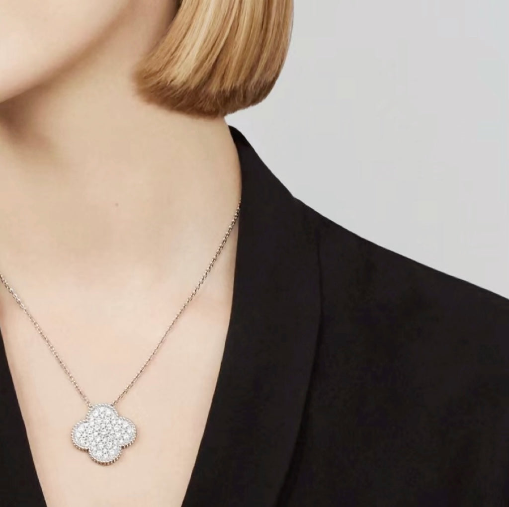 [⭐Clover Jewelry]CLOVER 25MM LARGE PENDANT DIAMOND PAVED SILVER NECKLACE