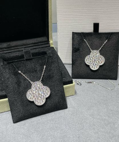 [⭐Clover Jewelry]CLOVER 25MM LARGE PENDANT DIAMOND PAVED SILVER NECKLACE