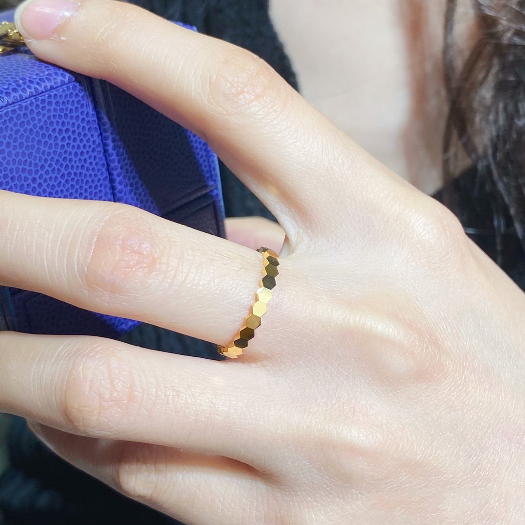 [⭐Clover Jewelry]BEE LOVE SMALL RING