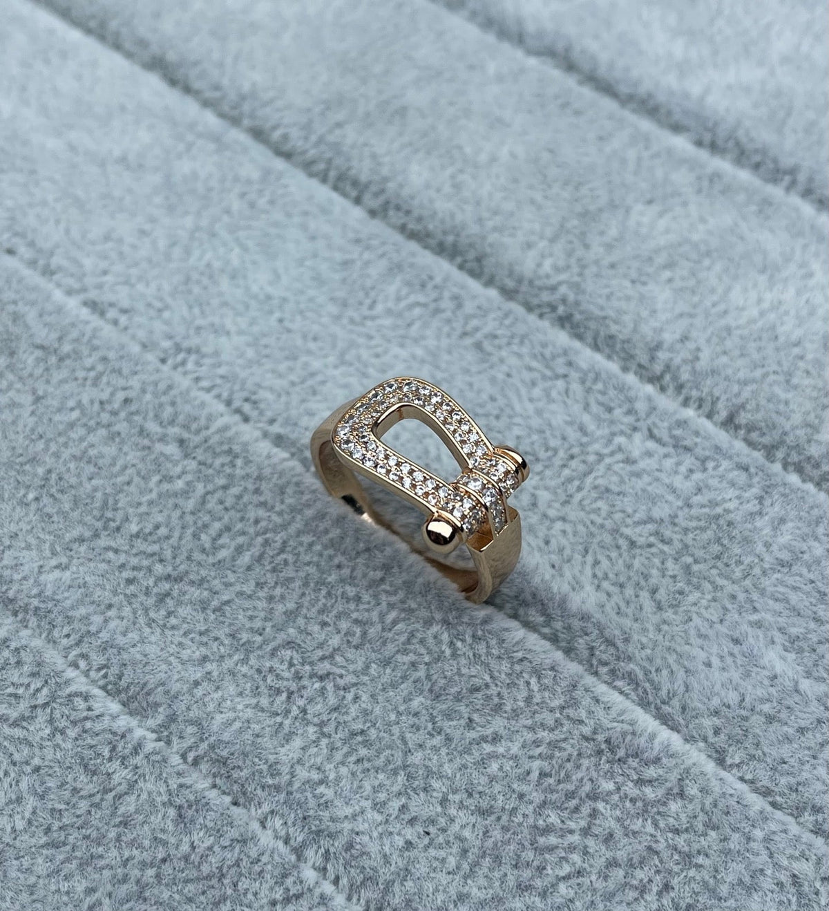 [⭐Clover Jewelry]Wide Hoof-Shaped Diamond-Studded Ring