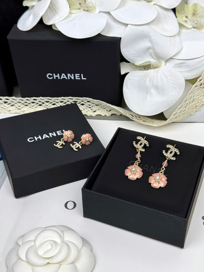 [⭐Clover Jewelry]26C Pink Camellia Enamel Pendant with Double C Earrings