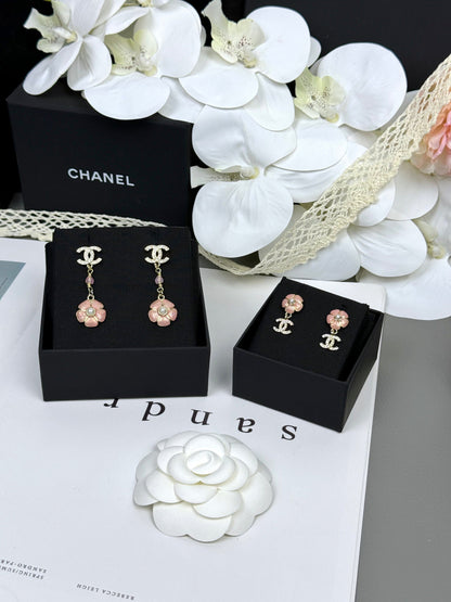 [⭐Clover Jewelry]26C Pink Camellia Enamel Pendant with Double C Earrings