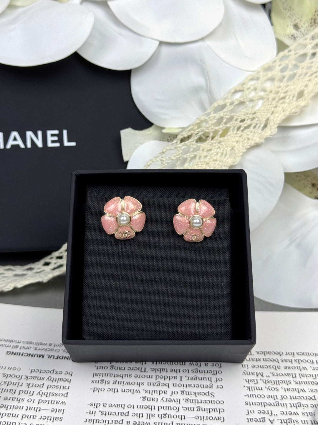 [⭐Clover Jewelry]26C Pink Camellia Pearl Enamel Stud Earrings