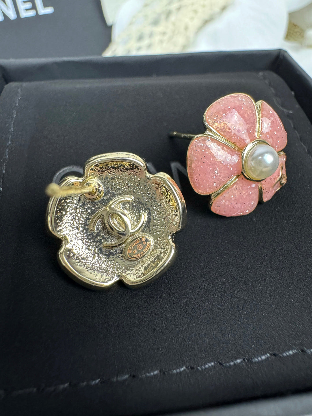 [⭐Clover Jewelry]26C Pink Camellia Pearl Enamel Stud Earrings