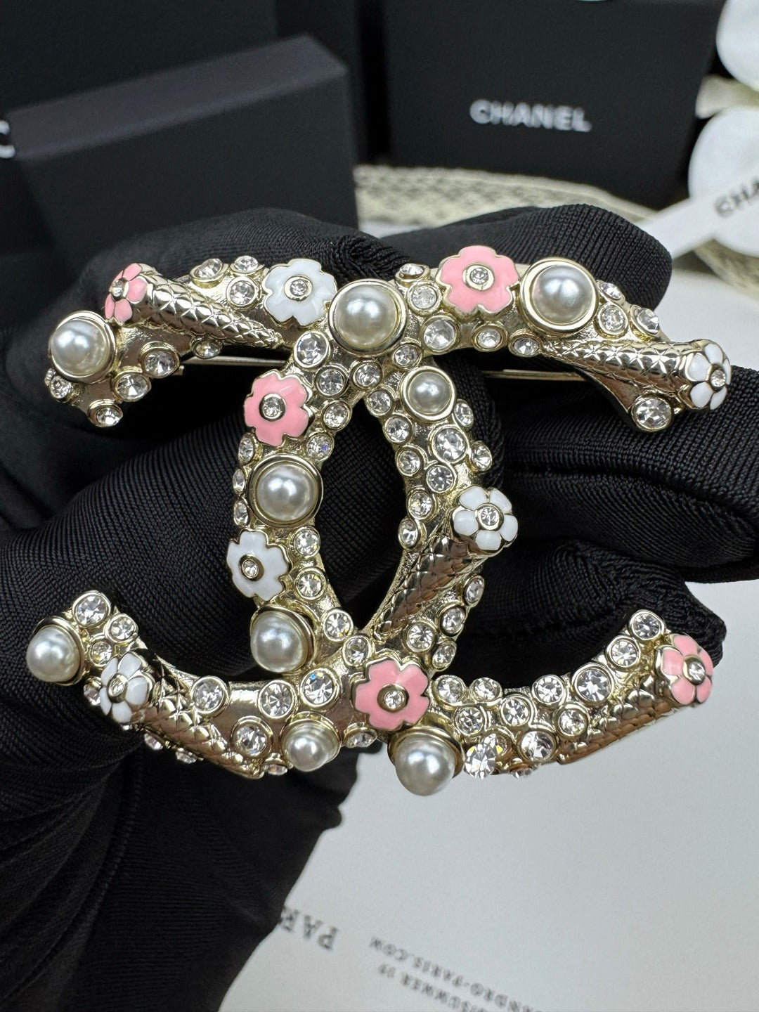 [⭐Clover Jewelry]26C Pink-White Enamel Ice Cream Cone Double C Brooch