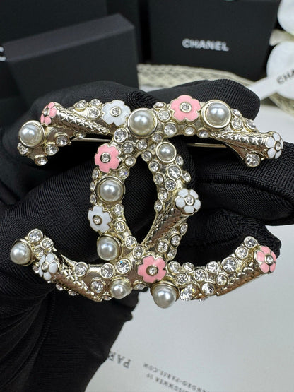 [⭐Clover Jewelry]26C Pink-White Enamel Ice Cream Cone Double C Brooch