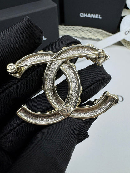 [⭐Clover Jewelry]26C Pink-White Enamel Ice Cream Cone Double C Brooch