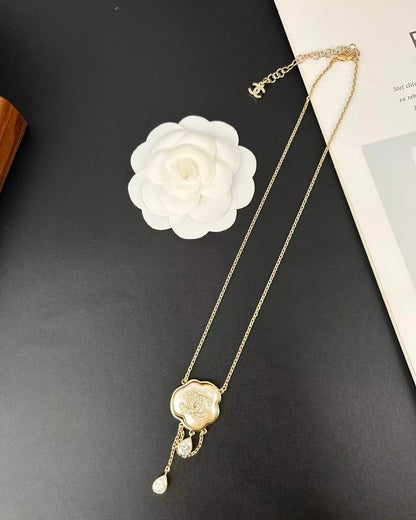 [⭐Clover Jewelry]Cloud Pearl Mother-of-Pearl Diamond Chain Pendant Necklace
