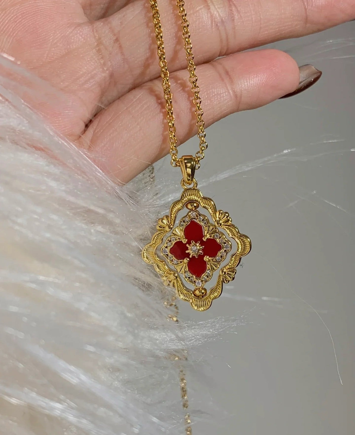 [⭐Clover Jewelry] B.C.L ENAMEL ROTATING SINGLE-DIAMOND NECKLACE（Various colors）