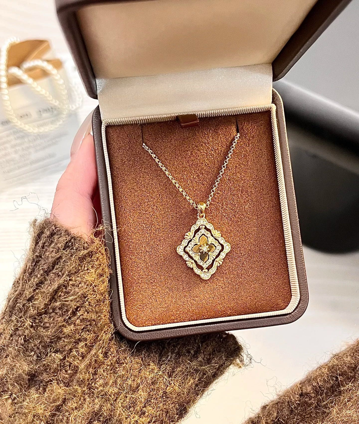 [⭐Clover Jewelry] B.C.L ENAMEL ROTATING SINGLE-DIAMOND NECKLACE（Various colors）