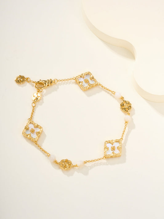 [⭐Clover Jewelry]B.C.L ENAMELED Three-Flower Bracelet（Trumpet)