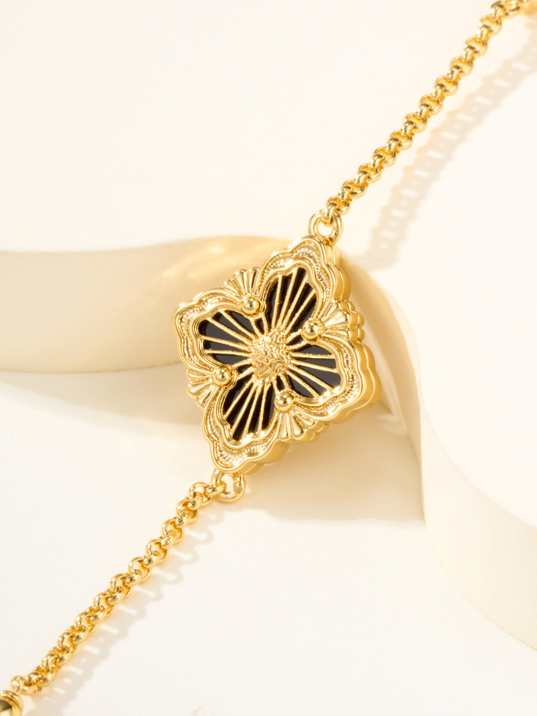 [⭐Clover Jewelry]B.C.L ENAMELED One-Flower Bracelet（Various Colors)
