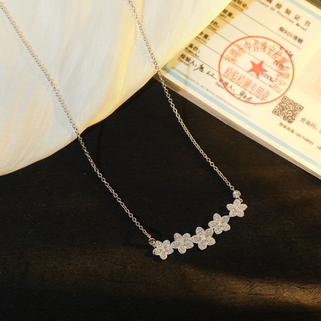 [Clover Jewelry]]wild flower diamond line pendant