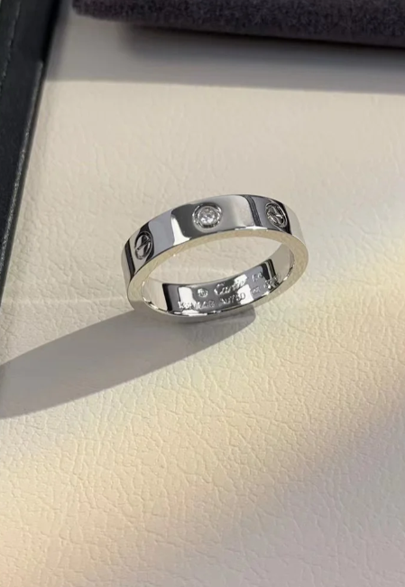 [⭐Clover Jewelry]LOVE RING 4MM 1 DIAMOND SILVER