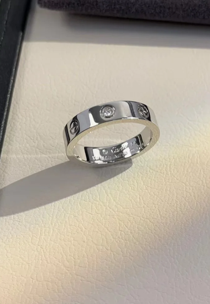 [⭐Clover Jewelry]LOVE RING 4MM 1 DIAMOND SILVER