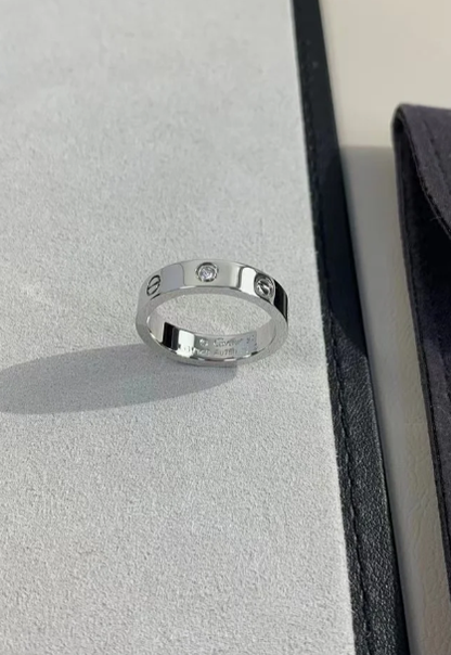 [⭐Clover Jewelry]LOVE RING 4MM 1 DIAMOND SILVER