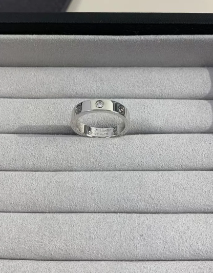 [⭐Clover Jewelry]LOVE RING 4MM 1 DIAMOND SILVER