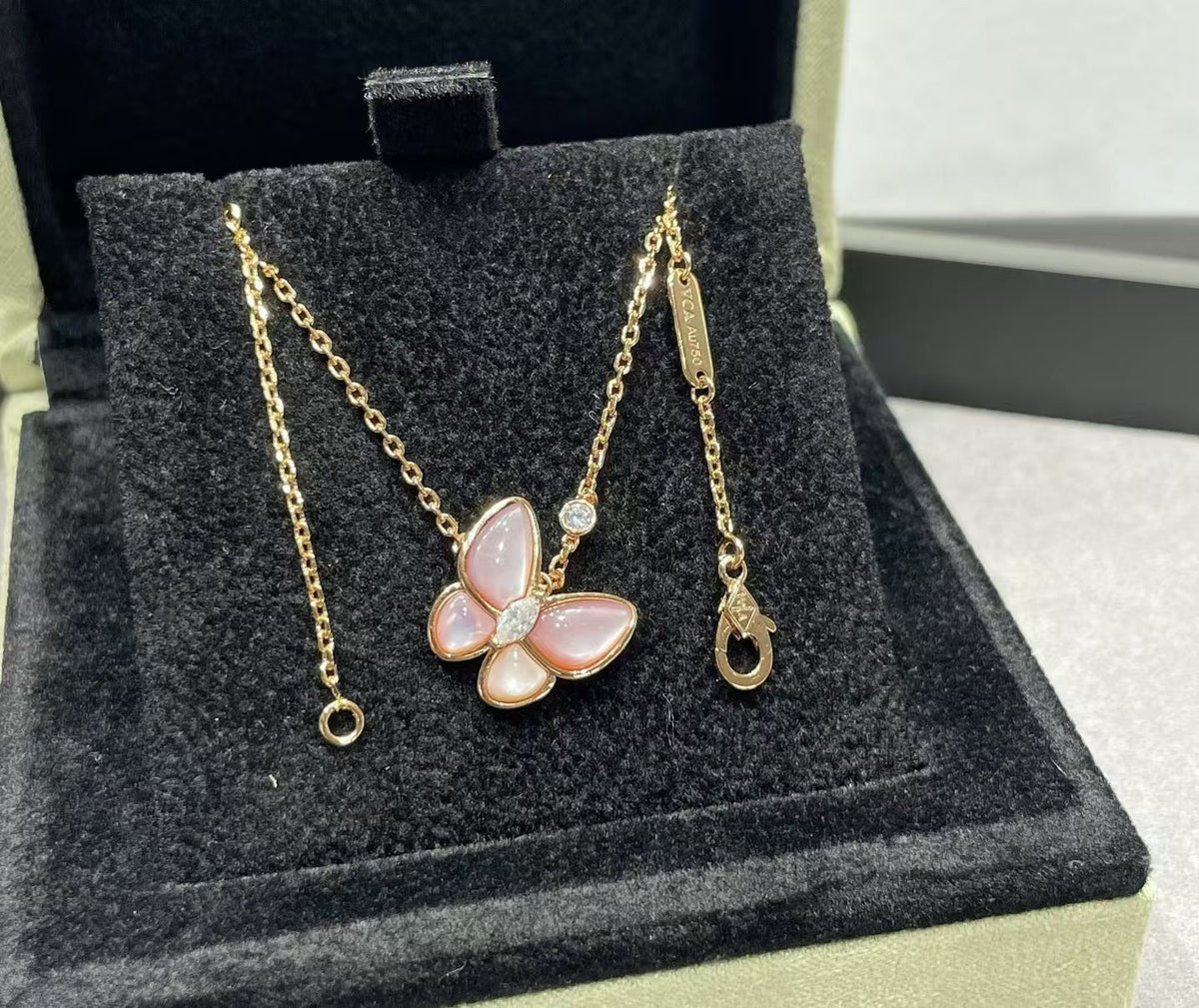 [⭐Clover Jewelry]BUTTERFLY PINK MOTHER-OF-PEARL DIAMOND NECKLACE