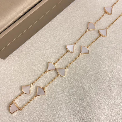 [⭐Clover Jewelry]NEW ARRIVAL: TEN-FLOWER DRESS AND GOLD NECKLACE