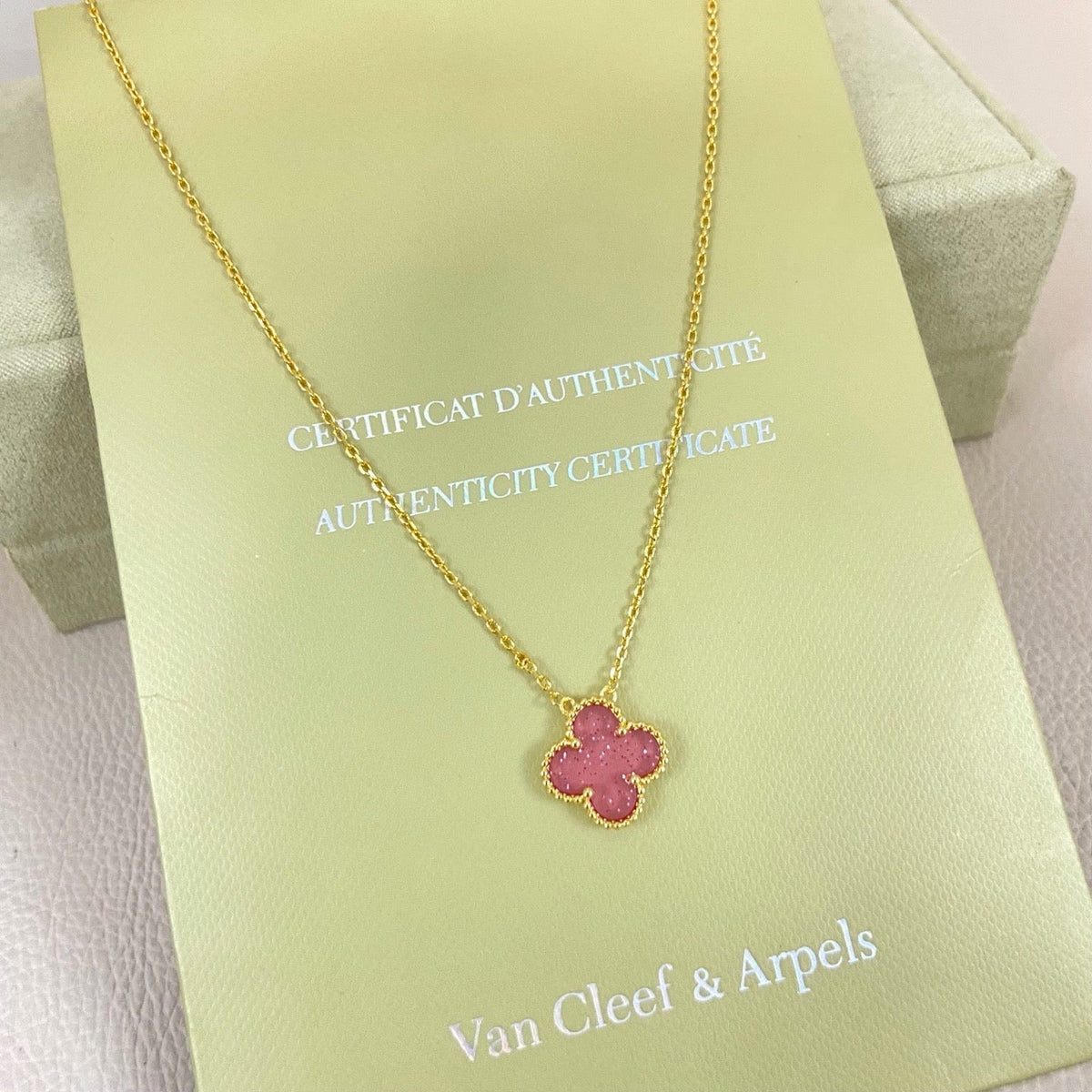 [⭐Clover Jewelry]15MM BUBBLE PINK ENAMEL SINGLE-FLOWER FOUR-LEAF CLOVER NECKLACE