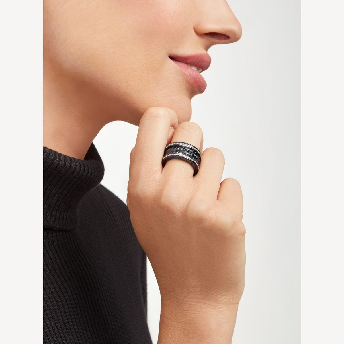 [⭐Clover Jewelry]ZERO 1 ROCK FOUR-BAND BLACK CERAMIC WITH STUDDED SPIRAL AND PAVED DIAMONDS RING