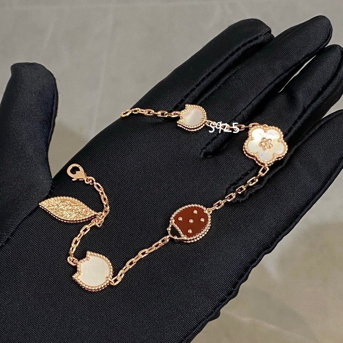 [⭐Clover Jewelry]LUCKY SPRING 5 MOTIF BRACELET