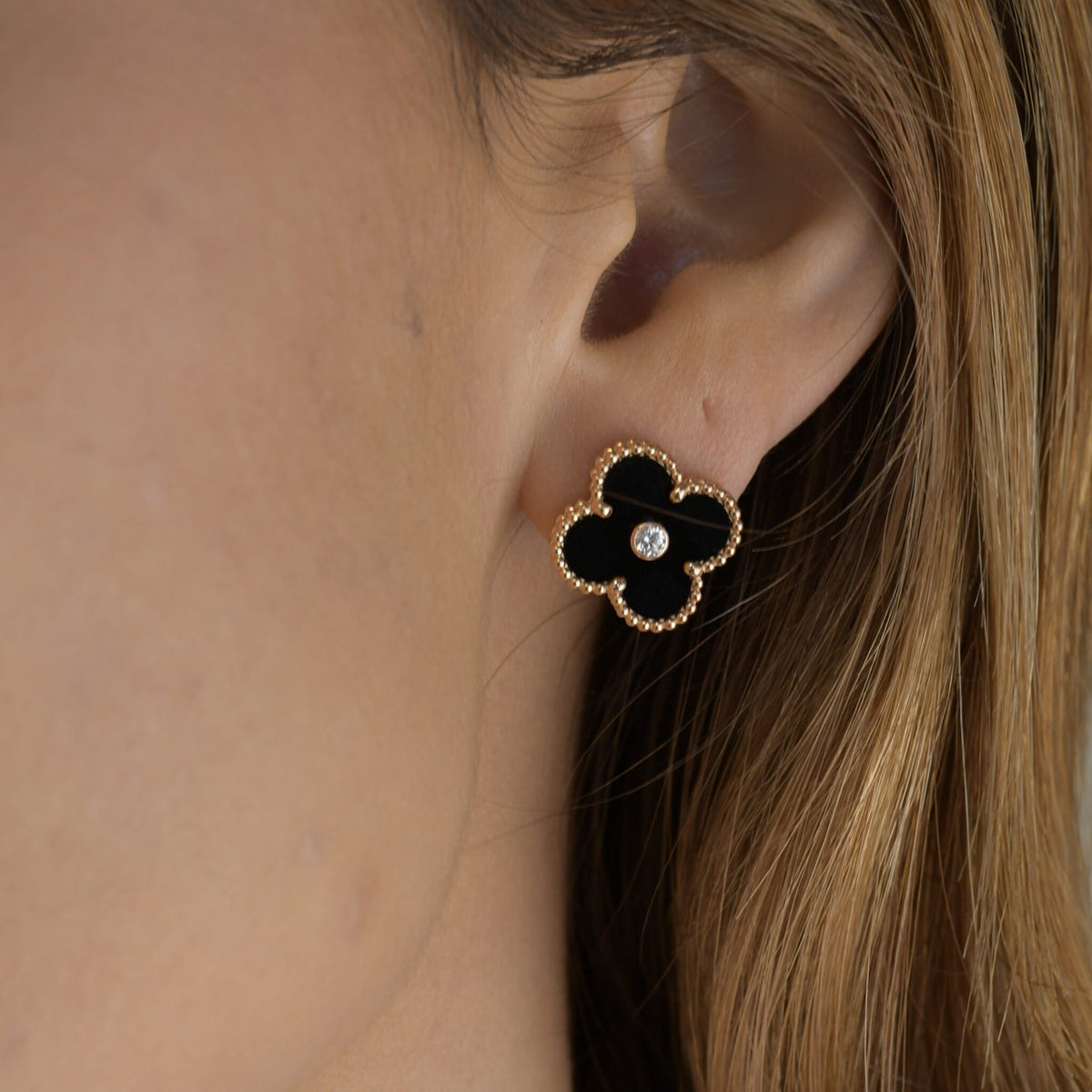 [⭐Clover Jewelry]CLOVER MEDIUM 1 MOTIFS ONYX DIAMOND EARRINGS