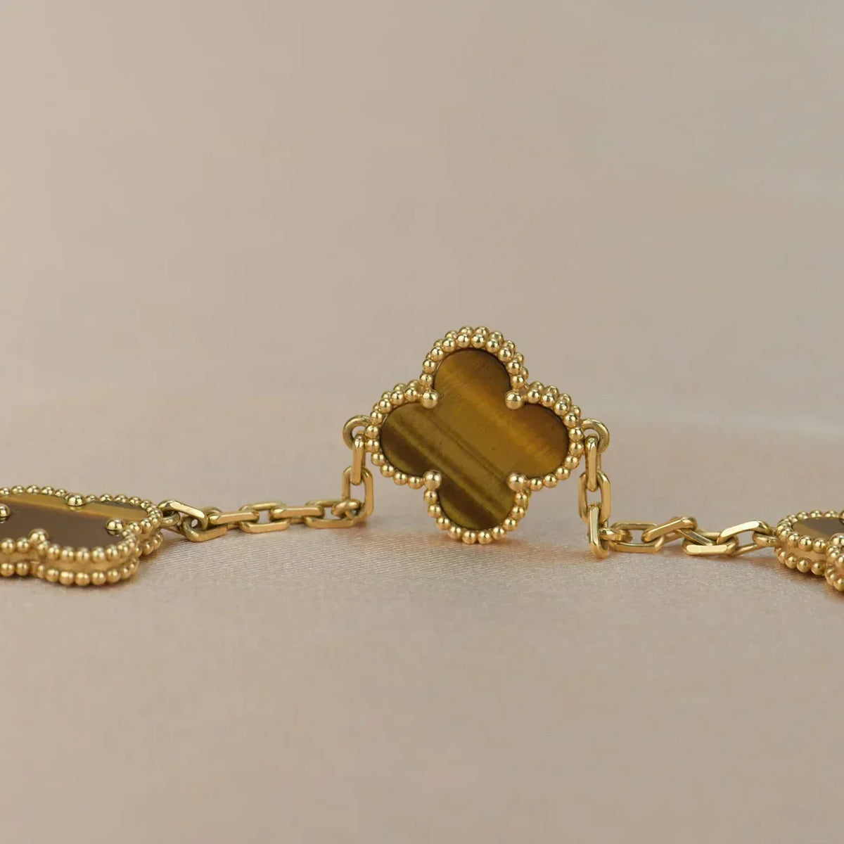 [⭐Clover Jewelry] CLOVER 5 MOTIFS TIGER EYE BRACELET COLLECTION