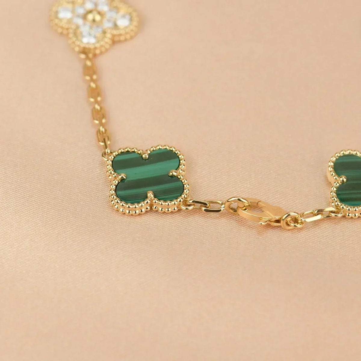[⭐Clover Jewelry] CLOVER 5 MOTIF MALACHITE BRACELET COLLECTION