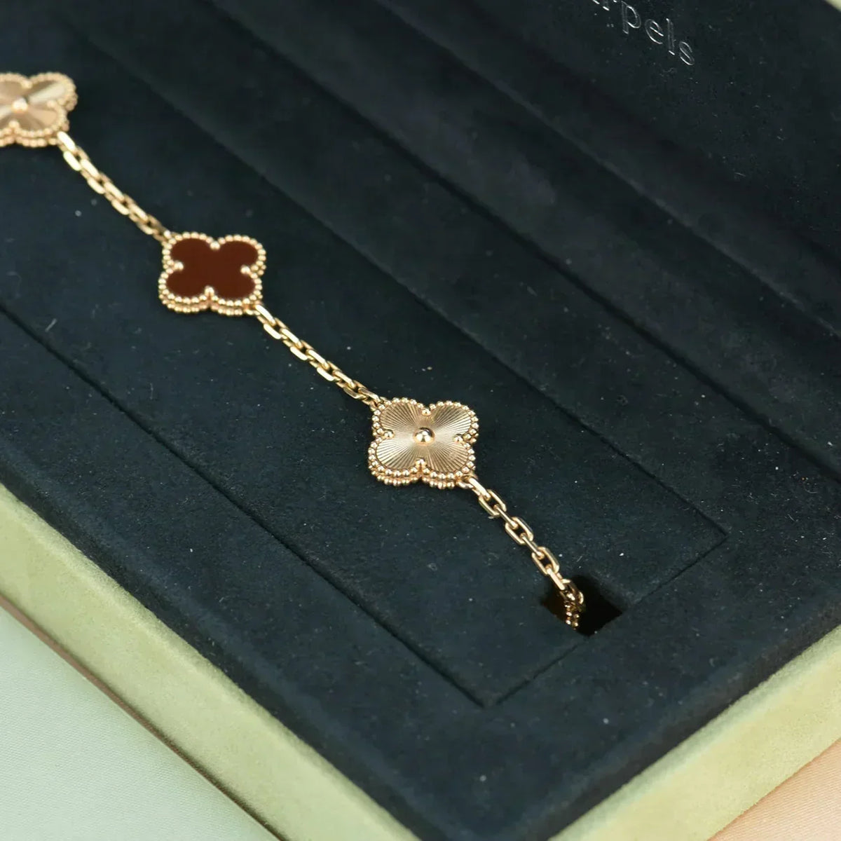 [⭐Clover Jewelry] CLOVER 5 MOTIF RED CORNELIAN BRACELET COLLECTION
