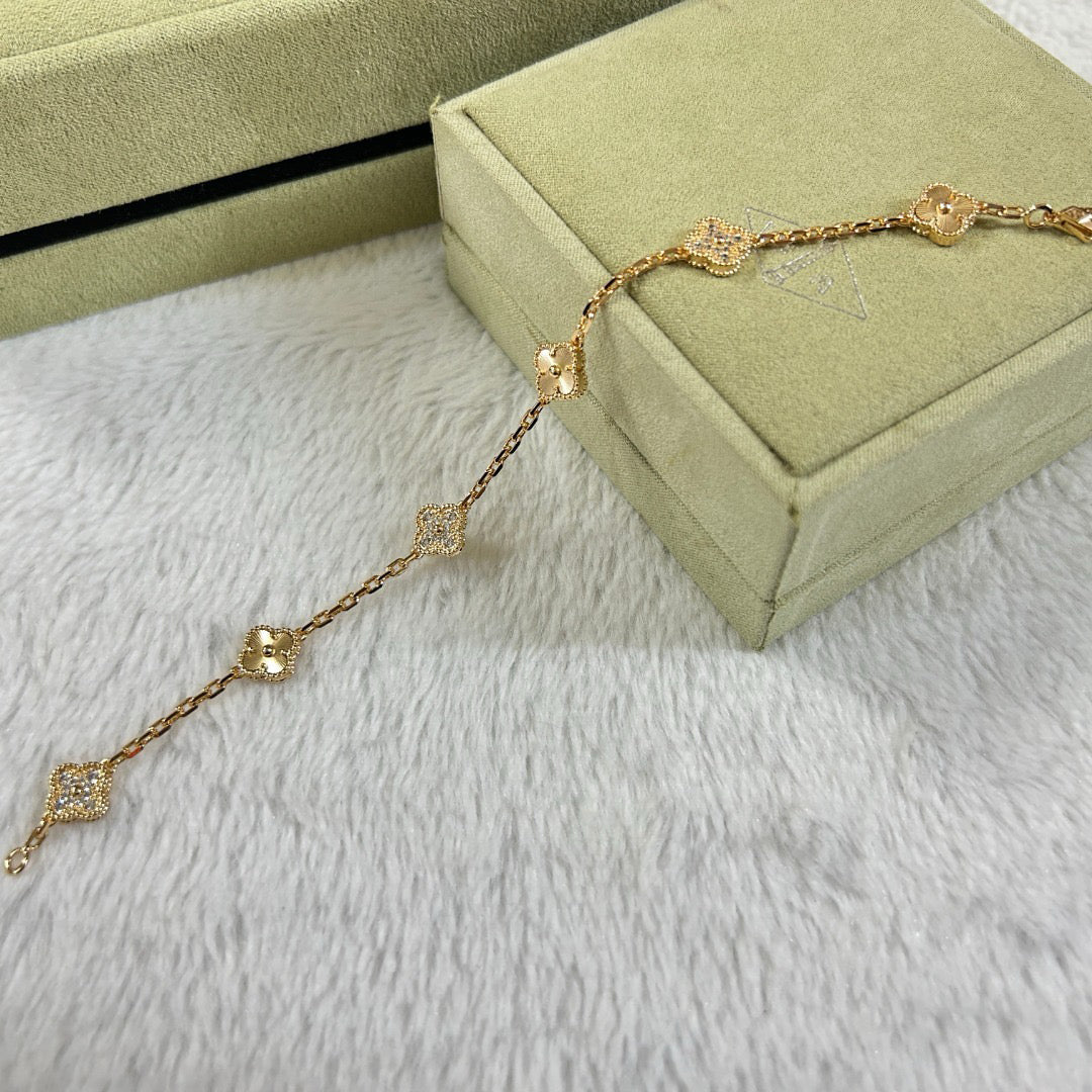 [⭐Clover Jewelry]CLOVER 6 MOTIF DIAMOND LASER BRACELET
