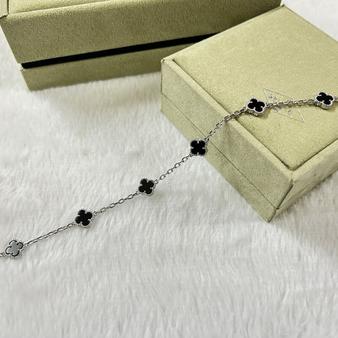 [⭐Clover Jewelry]CLOVER 6 MOTIF  ONYXS BRACELET