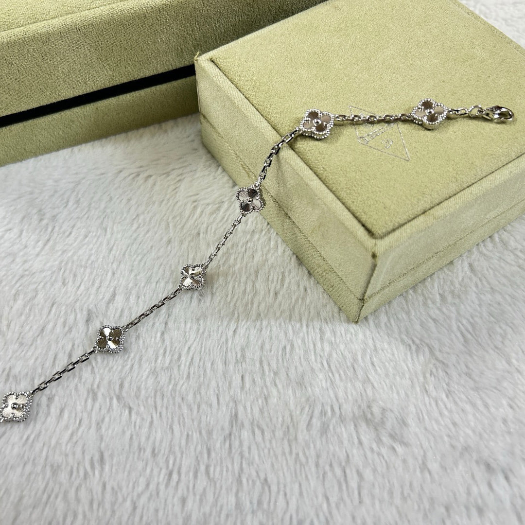 [⭐Clover Jewelry]CLOVER 6 MOTIF DIAMOND BRACELET