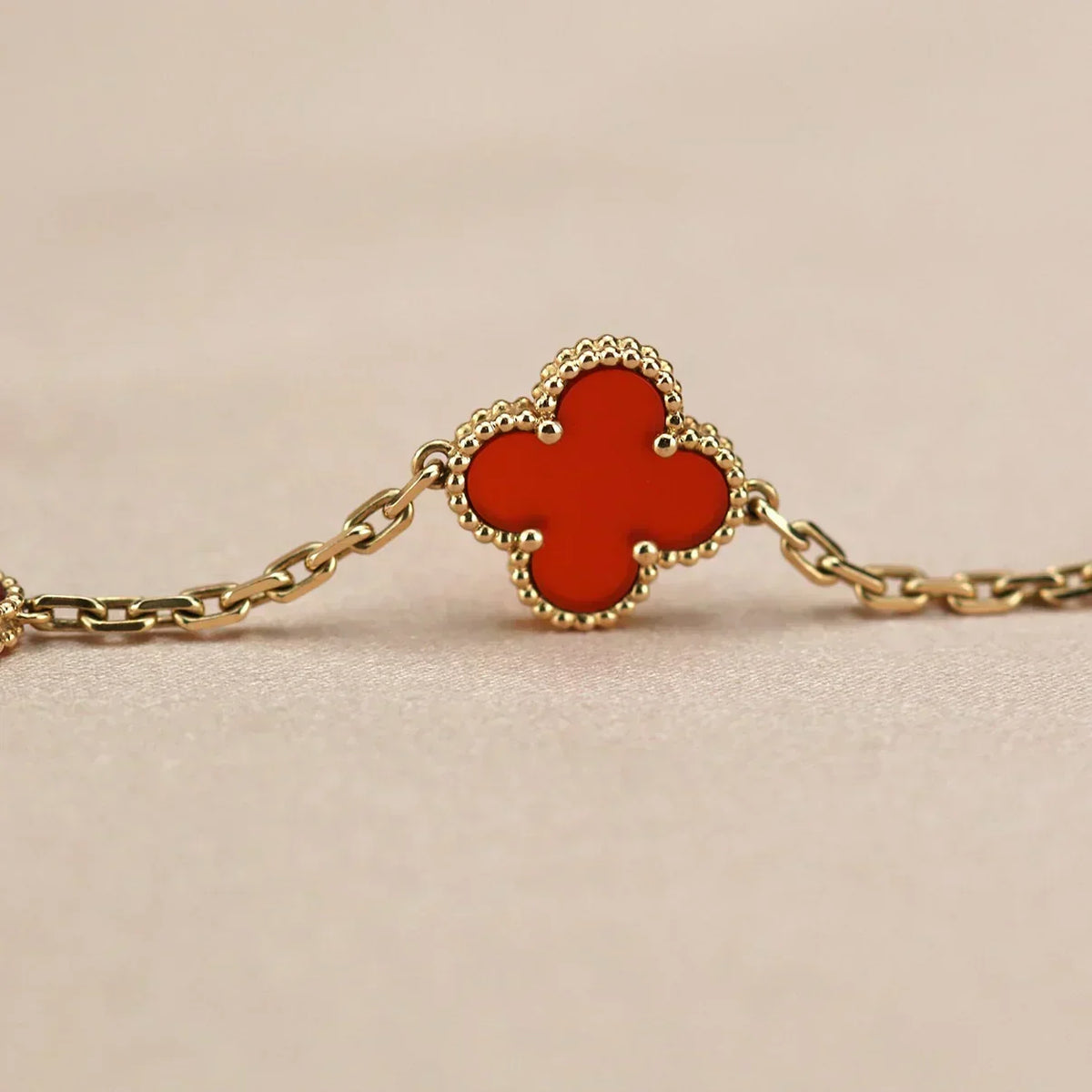[⭐Clover Jewelry] CLOVER 5 MOTIF RED CORNELIAN BRACELET COLLECTION