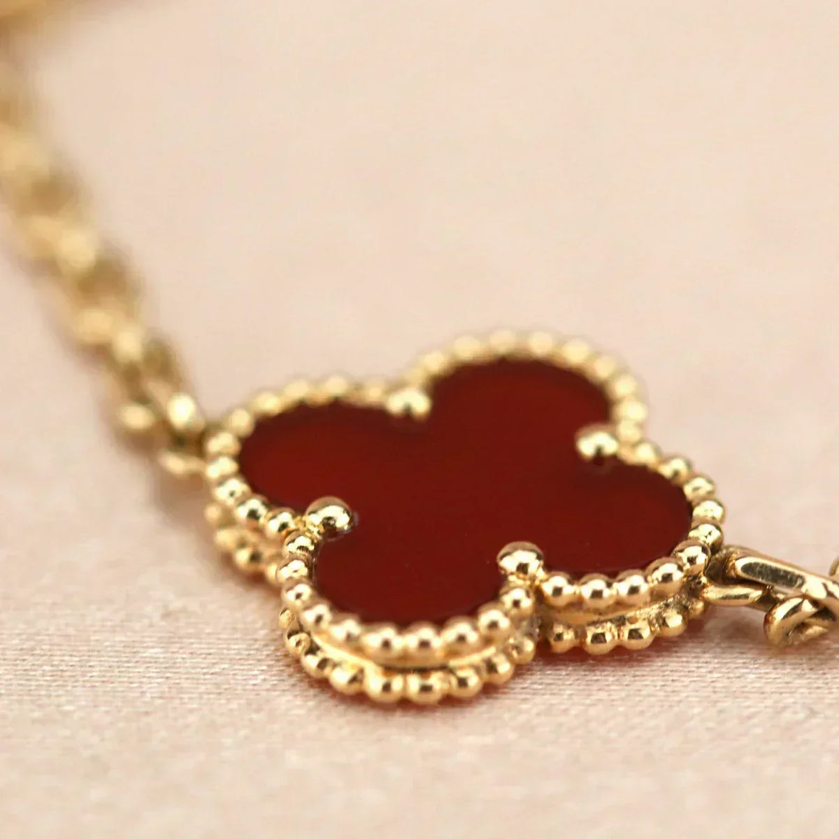 [⭐Clover Jewelry] CLOVER 5 MOTIF RED CORNELIAN BRACELET COLLECTION