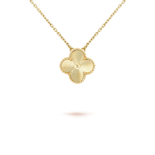 [⭐Clover Jewelry]CLOVER 15MM LASER NECKLACE AND BOX