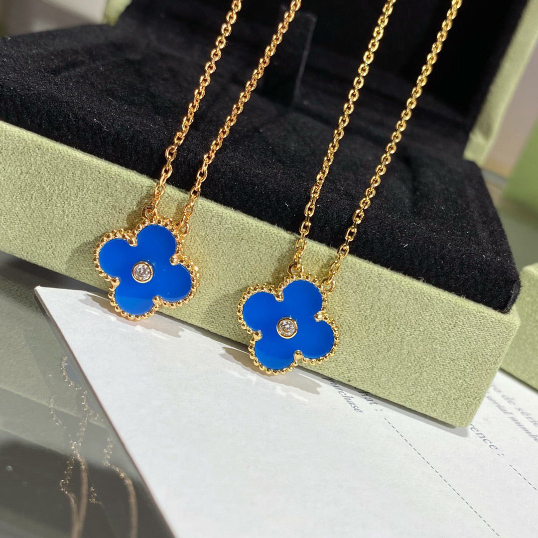 [⭐Clover Jewelry]CLOVER 15MM DIAMOND AND BLUE AGATE NECKLACE