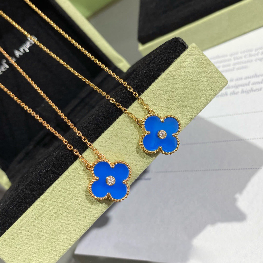 [⭐Clover Jewelry]CLOVER 15MM DIAMOND AND BLUE AGATE NECKLACE
