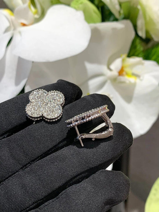[⭐Clover Jewelry]CLOVER 20MM MOTIFS DIAMOND STUD EARRINGS SILVER