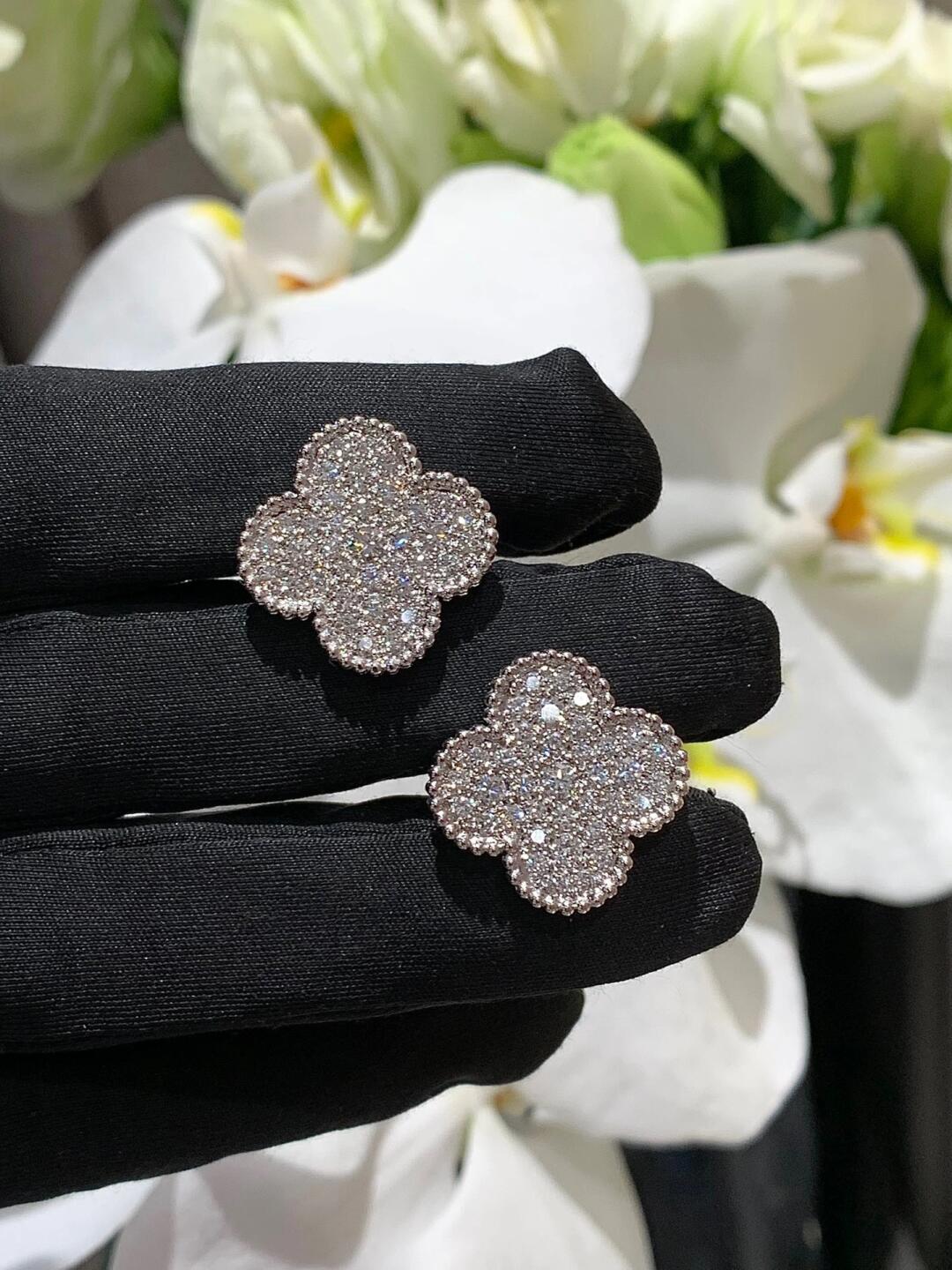 [⭐Clover Jewelry]CLOVER 20MM MOTIFS DIAMOND STUD EARRINGS SILVER