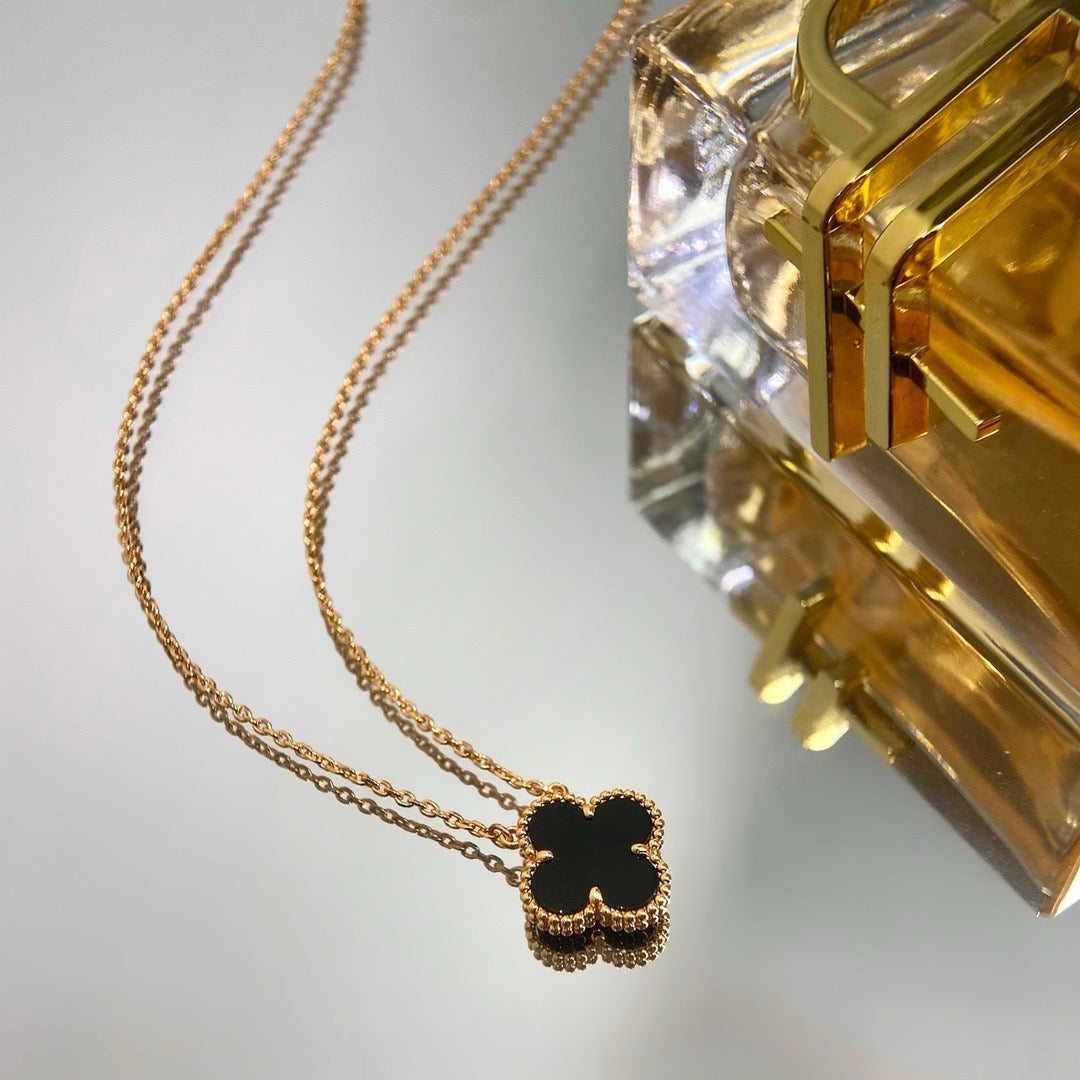 [⭐Clover Jewelry]CLOVER 15MM BLACK ONYX SINGLE FLOWER NECKLACE