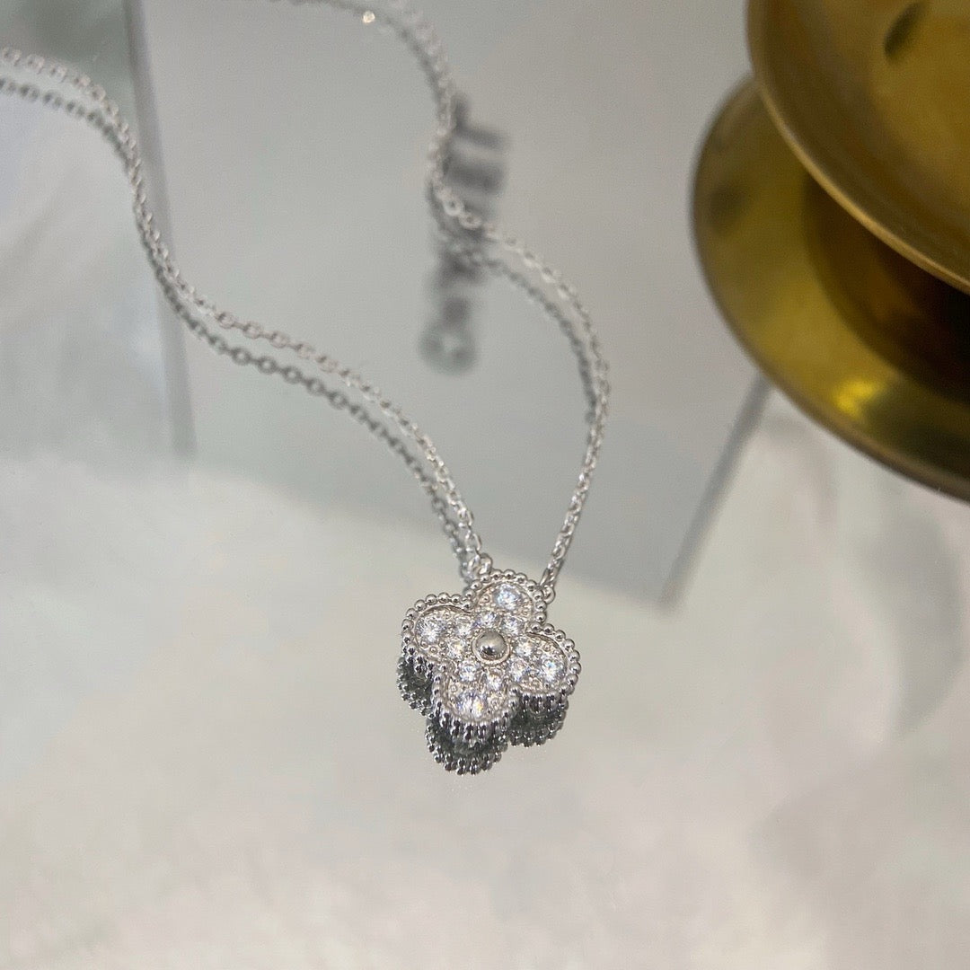 [⭐Clover Jewelry]CLOVER 15MM DIAMOND SINGLE FLOWER NECKLACE