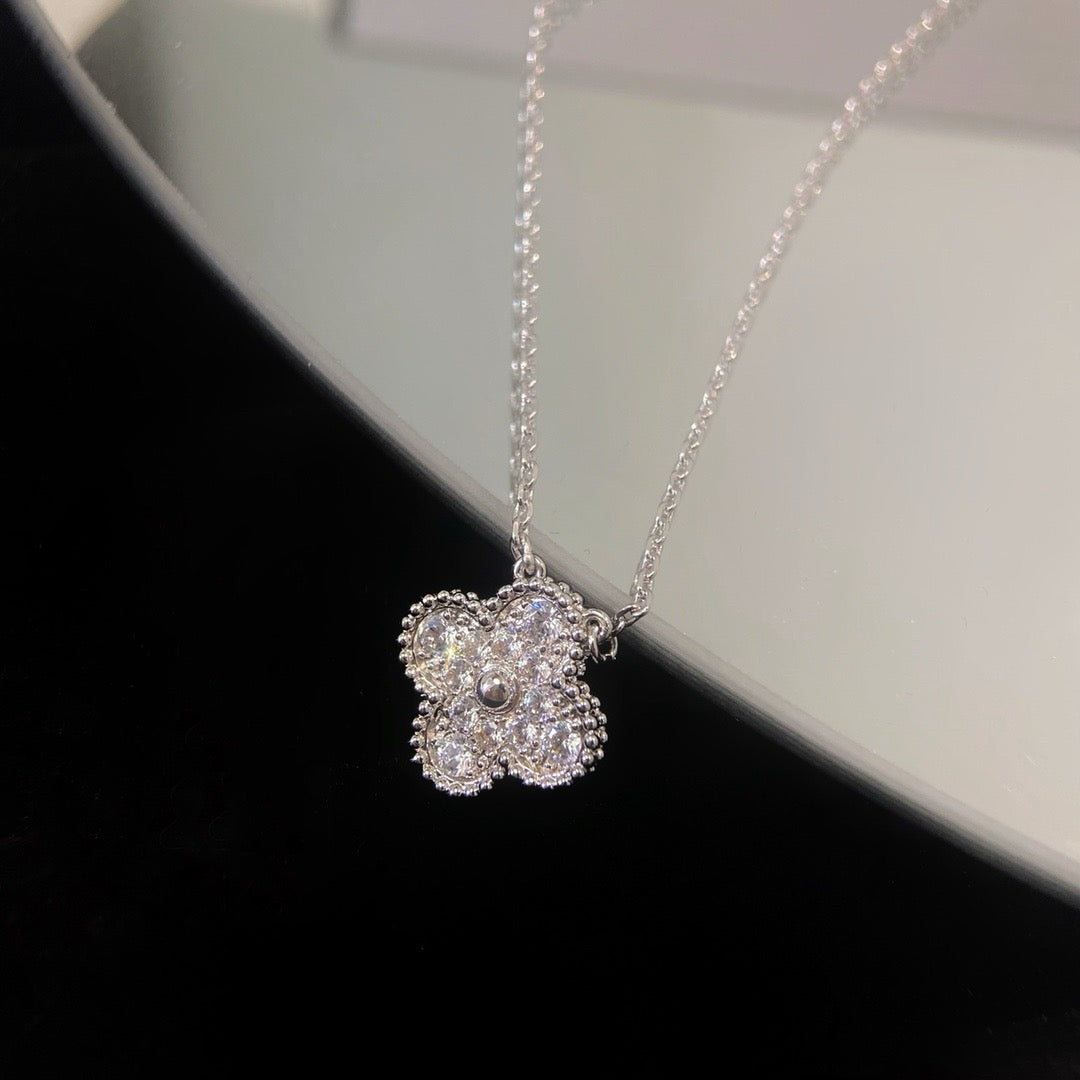 [⭐Clover Jewelry]CLOVER 15MM DIAMOND SINGLE FLOWER NECKLACE
