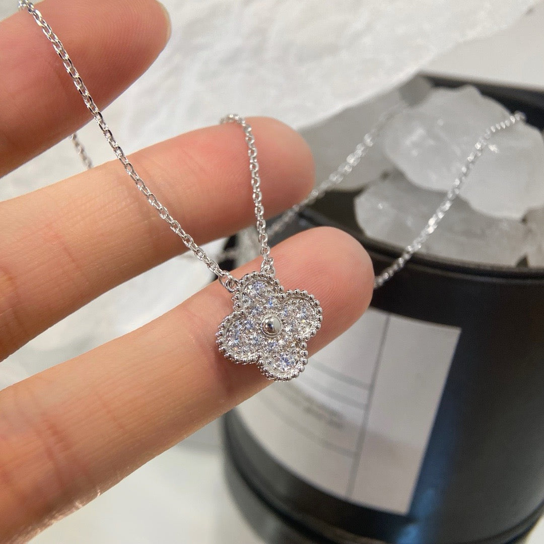 [⭐Clover Jewelry]CLOVER 15MM DIAMOND SINGLE FLOWER NECKLACE