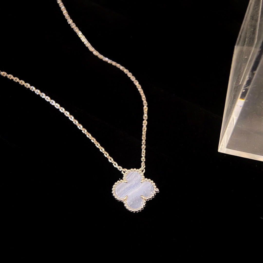 [⭐Clover Jewelry]CLOVER 15MM BLUE CHALCEDONY NECKLACE SILVER