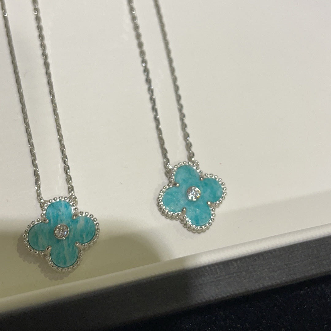 [⭐Clover Jewelry]CLOVER 15MM DIAMOND SVRES PORCELAIN  NECKLACE SILVER