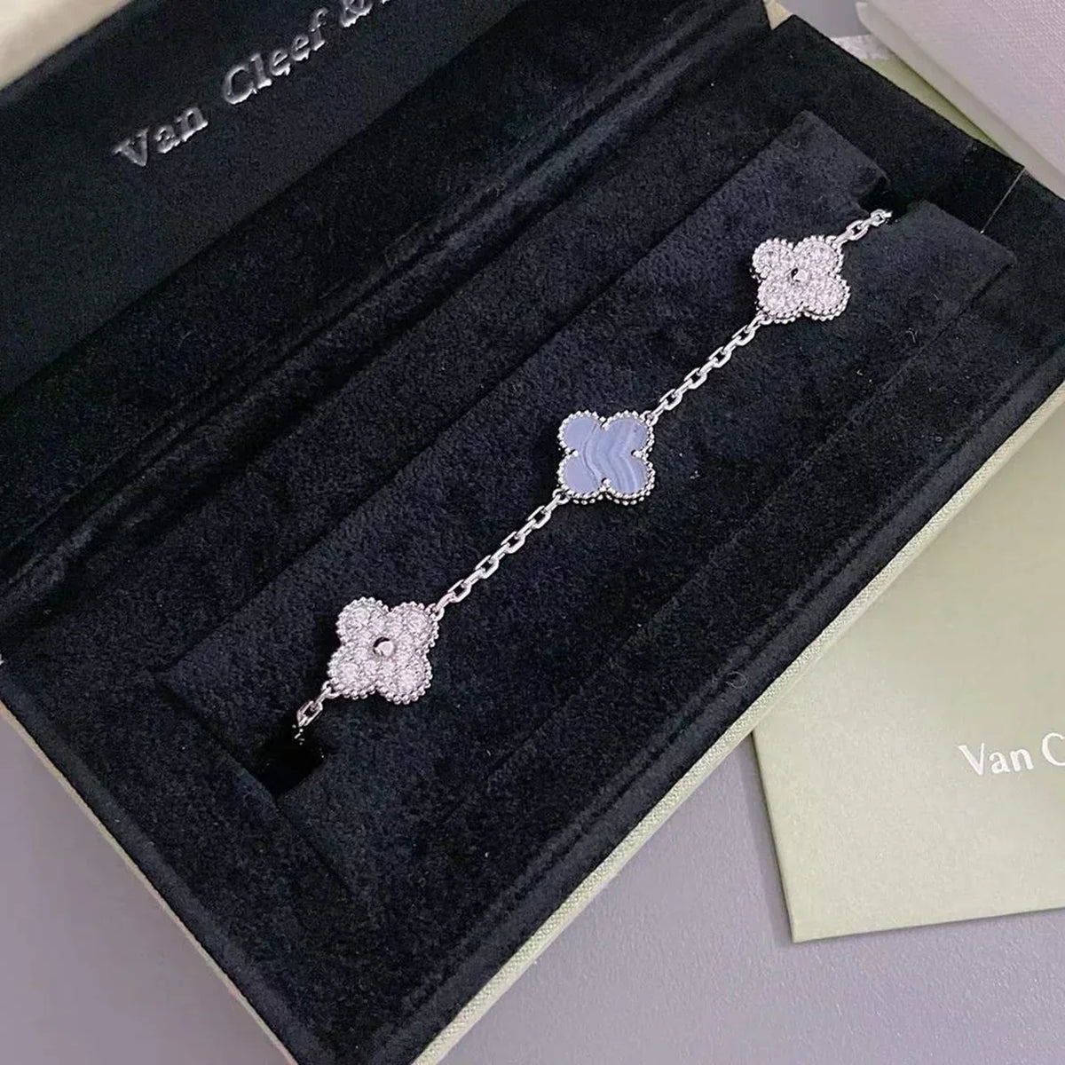 [⭐Clover Jewelry] CLOVER 5 MOTIF PURPLE CHALCEDONY BRACELET COLLECTION