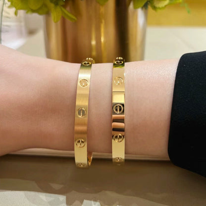 [⭐Clover Jewelry]LOVE BRACELET 6.1MM BRUSHED
