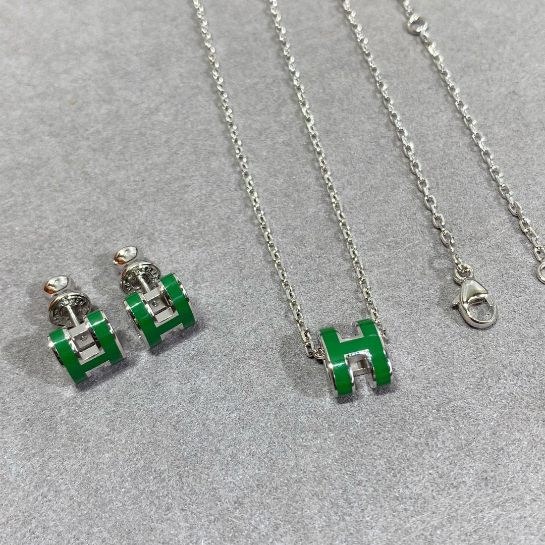[⭐Clover Jewelry]POP H GREEN NECKLACE SILVER AND GOLD